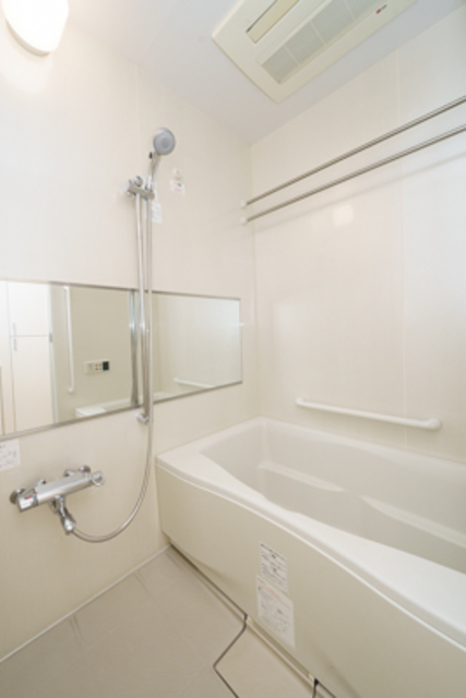 バス・シャワールーム　※写真は同タイプ住戸です。