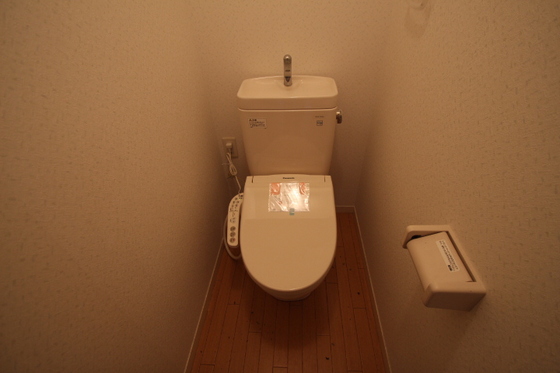 トイレ　※他号室の写真です