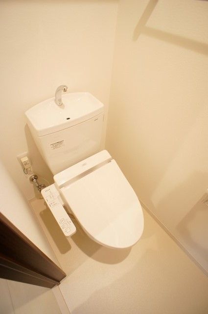 トイレ　※別部屋参考写真です