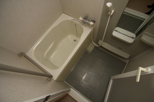 バス・シャワールーム　別のお部屋の参考写真となります