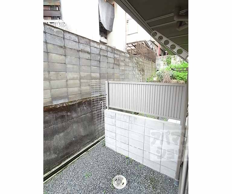 眺望　１階は専用庭。２階はバルコニーとなります。