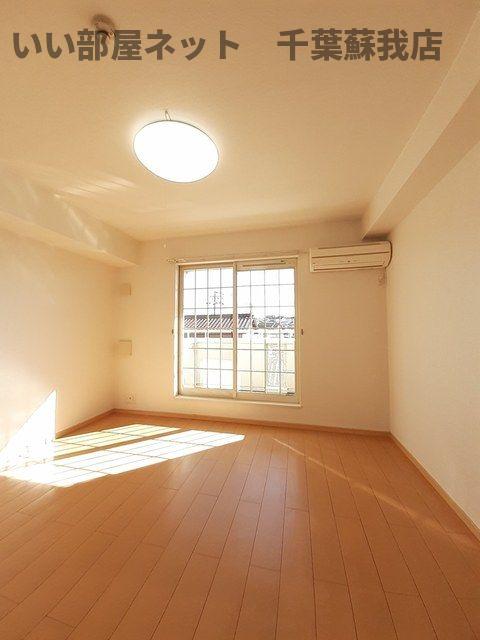 居室・リビング　ゆったり過ごせる居間です