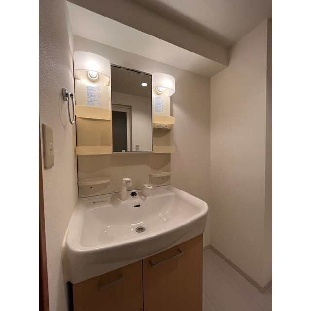 洗面設備　※同タイプ別部屋の写真になります。