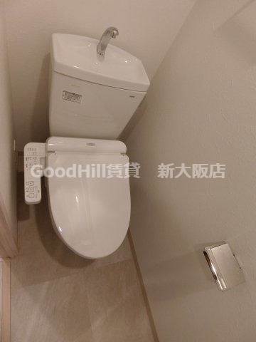 トイレ　グランカーサ新大阪SOUTH
