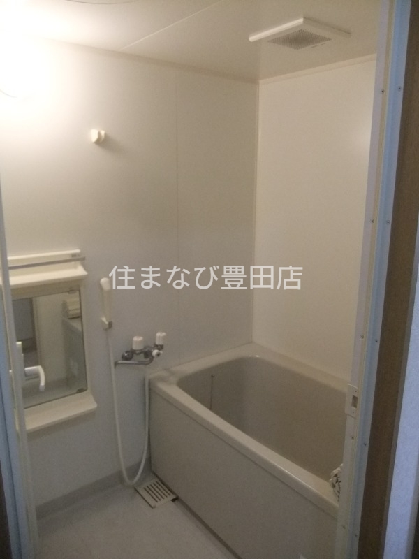 バス・シャワールーム　同型別部屋写真