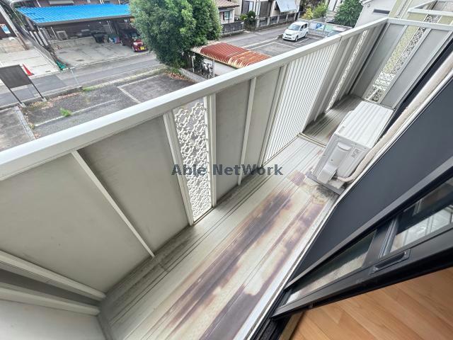 バルコニー　他号室の写真になります。