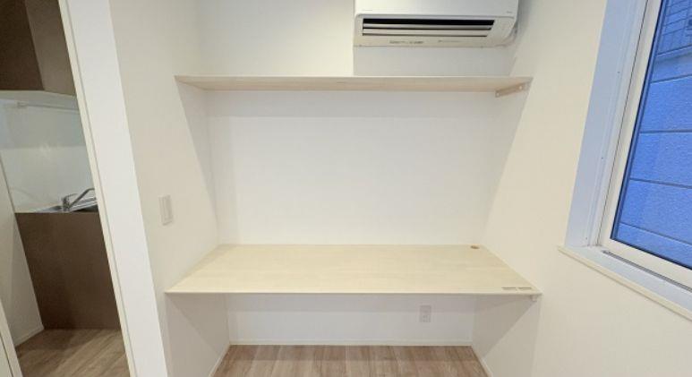 その他　ワークデスクです