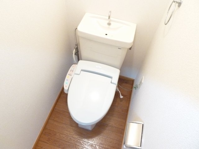 トイレ　もちろんウォシュレットですよ