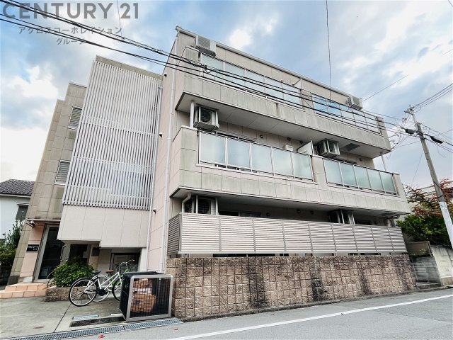 建物外観　オートロック完備で安心のセキュリティ♪