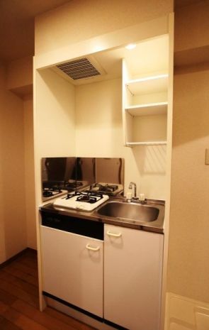 キッチン　別部屋参考写真となります。