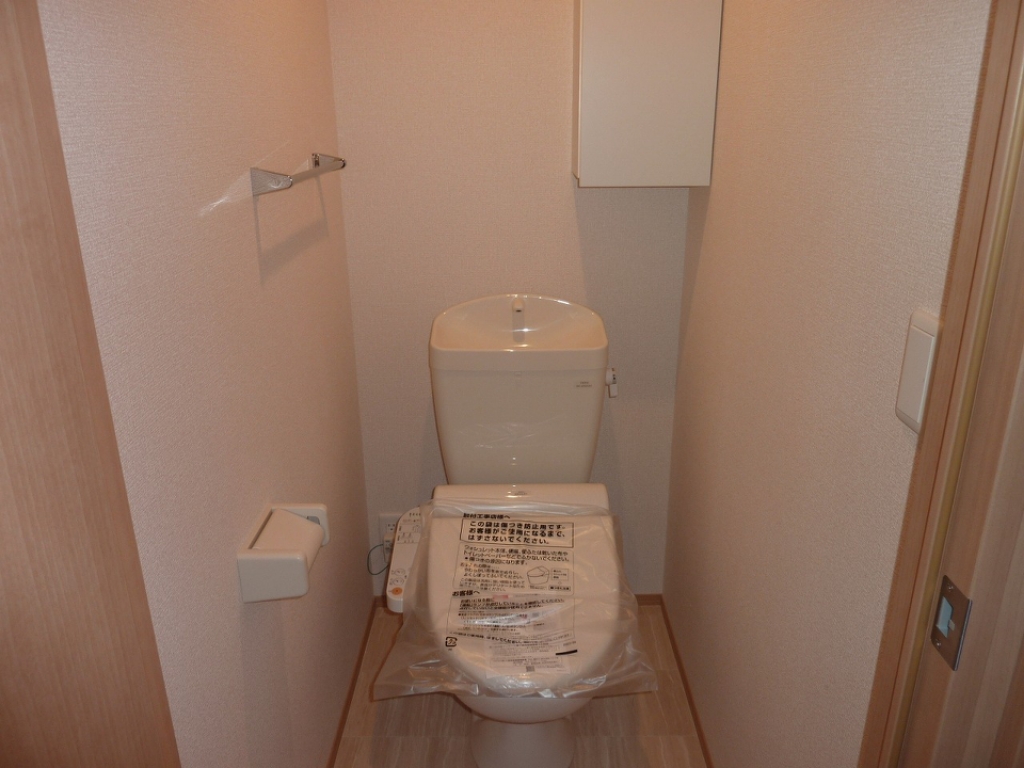 トイレ　WC