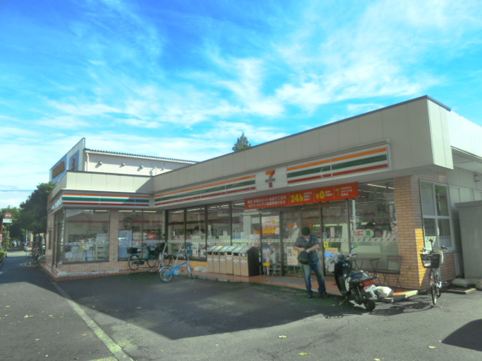 コンビニ　セブニレブン（コンビニ）まで346m