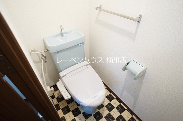 トイレ　レーベンハウス桶川店へ　048-787-5511