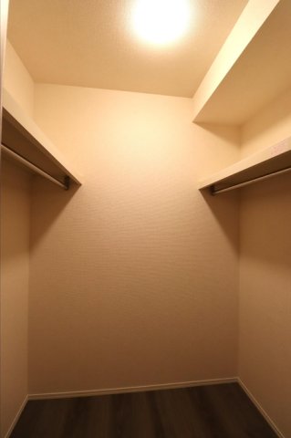収納　ウォークインクローゼット