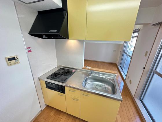 キッチン　※別部屋の写真です