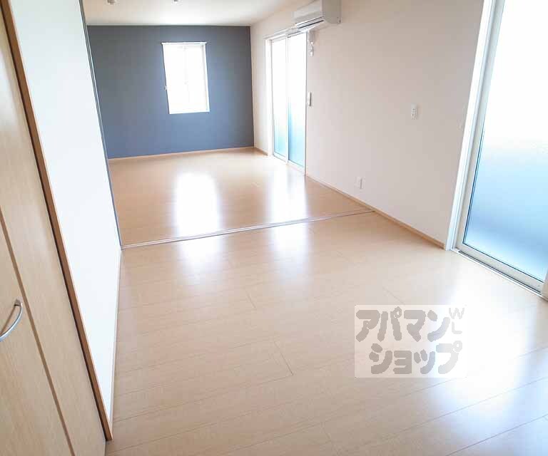 居室・リビング　広々としたお部屋です