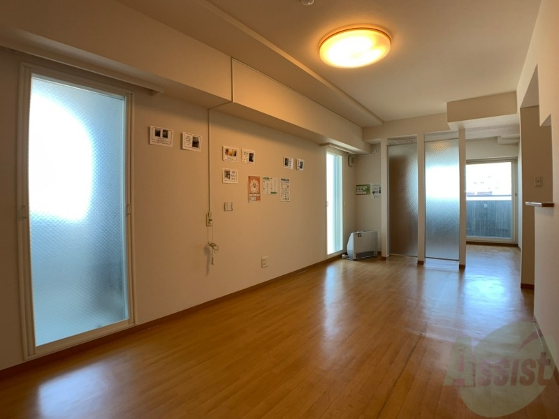 居室・リビング　広くてキレイなお部屋が広がっていて、充実した生活が送れそう。