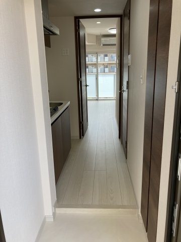 玄関　同間取り別部屋写真