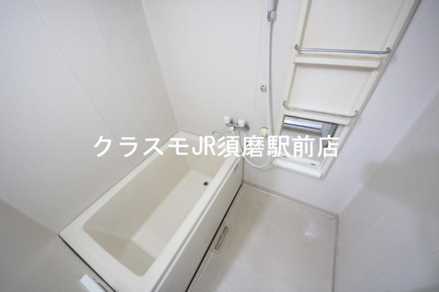 バス・シャワールーム　一日の疲れを洗い流す大切な空間。ゆったりくつろいでください。