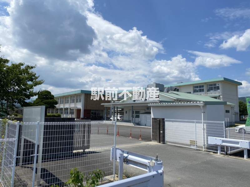 小学校　金立小学校（小学校）まで1800m