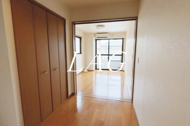 居室・リビング　洋室のお部屋です。
