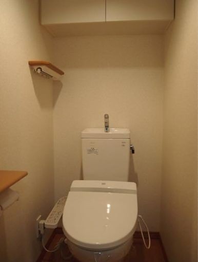トイレ　※同仕様写真