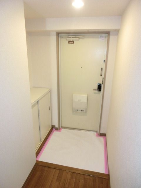 玄関　シューズボックス付きの玄関。