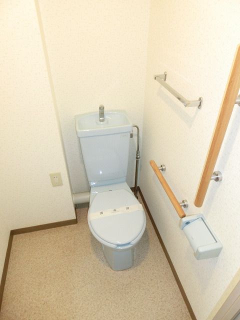 トイレ　トイレはシンプルです。