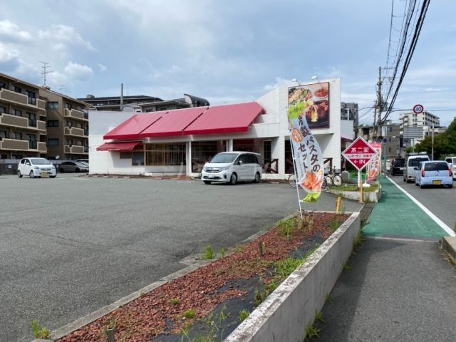 飲食店　不二家レストラン　桃山台店（飲食店）まで388m