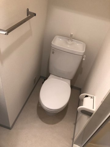 トイレ　清潔感のあるトイレです