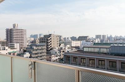 バルコニー　お洗濯にも便利なバルコニー付き