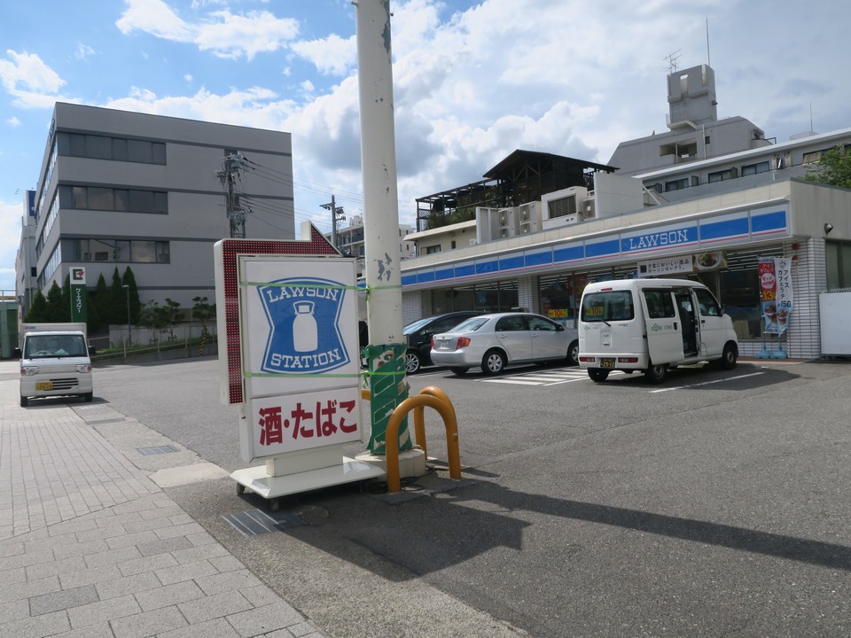 コンビニ　ローソン岩屋中町2丁目店（コンビニ）まで39m
