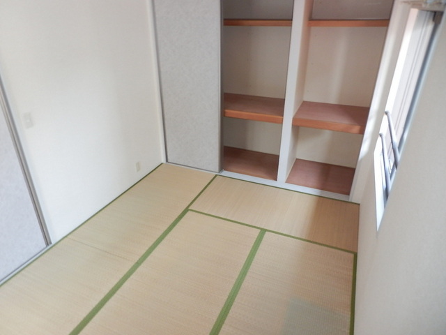 収納　押入