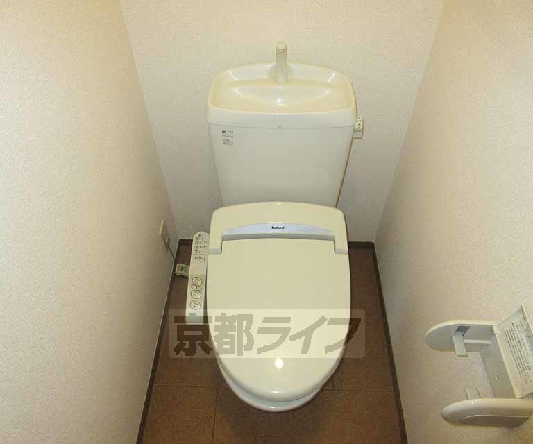 トイレ　ウォシュレットついてます！