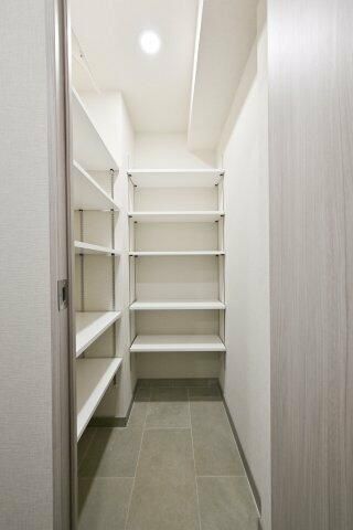収納