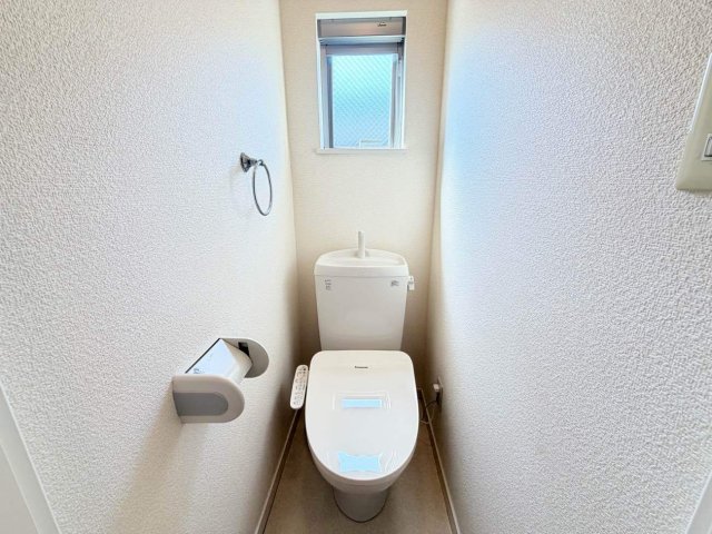 トイレ　※同シリーズ物件の写真になります