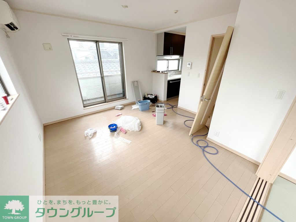 CLASSY COURTの居間写真