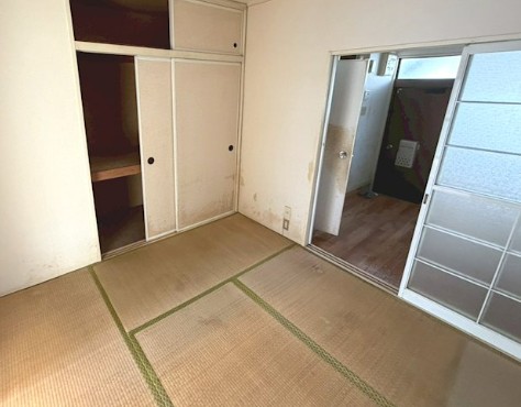 小田急江ノ島線 長後駅 徒歩3分 2階建 築41年の居間写真
