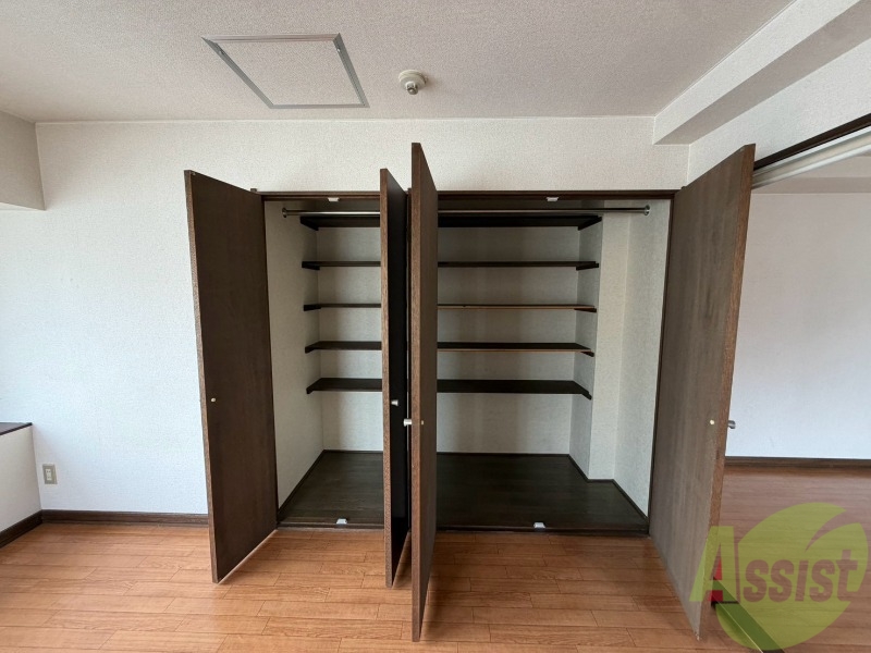 収納　洋室にはクローゼットがあるのですっきり片付きそうです。