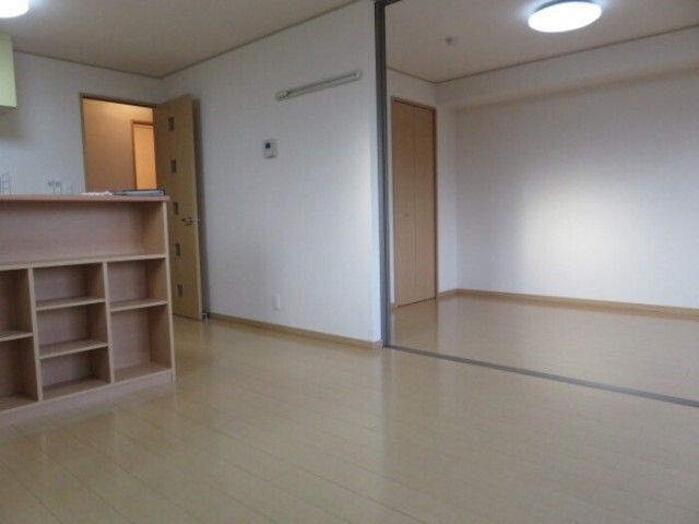 グランドゥールKの居間写真