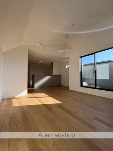 東武野田線 江戸川台駅 徒歩14分 2階建 築1年の居間写真