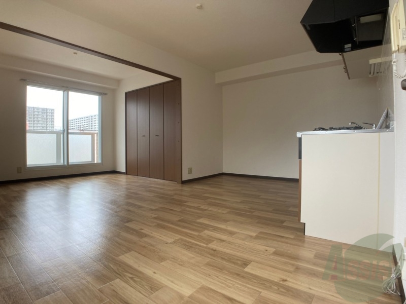 居室・リビング　広くてキレイなお部屋が広がっていて、充実した生活が送れそう。