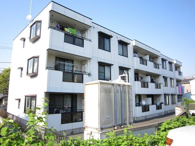 建物外観　オートロック完備の大手ハウスメーカー施工の物件です。