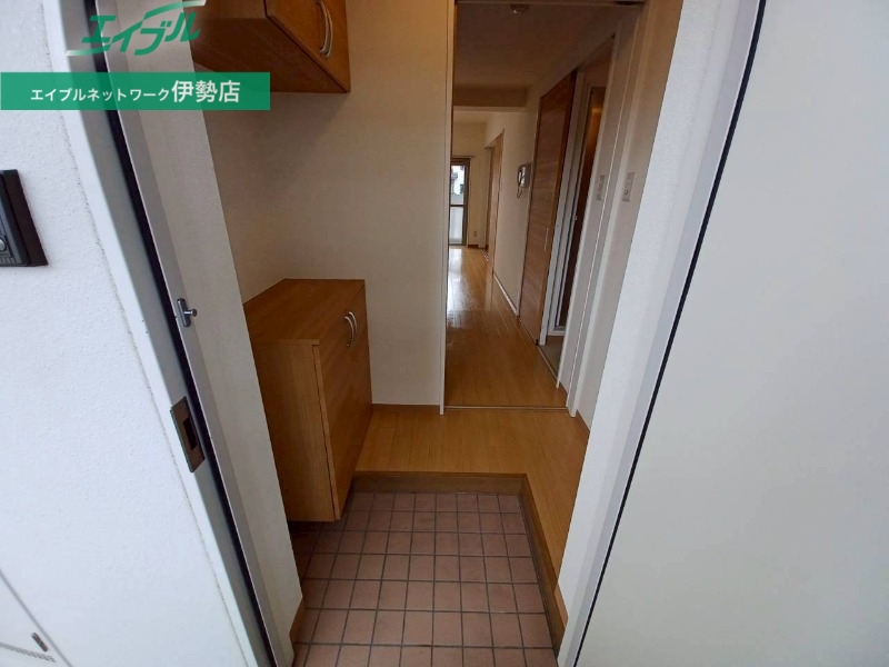 玄関　同物件別室画像