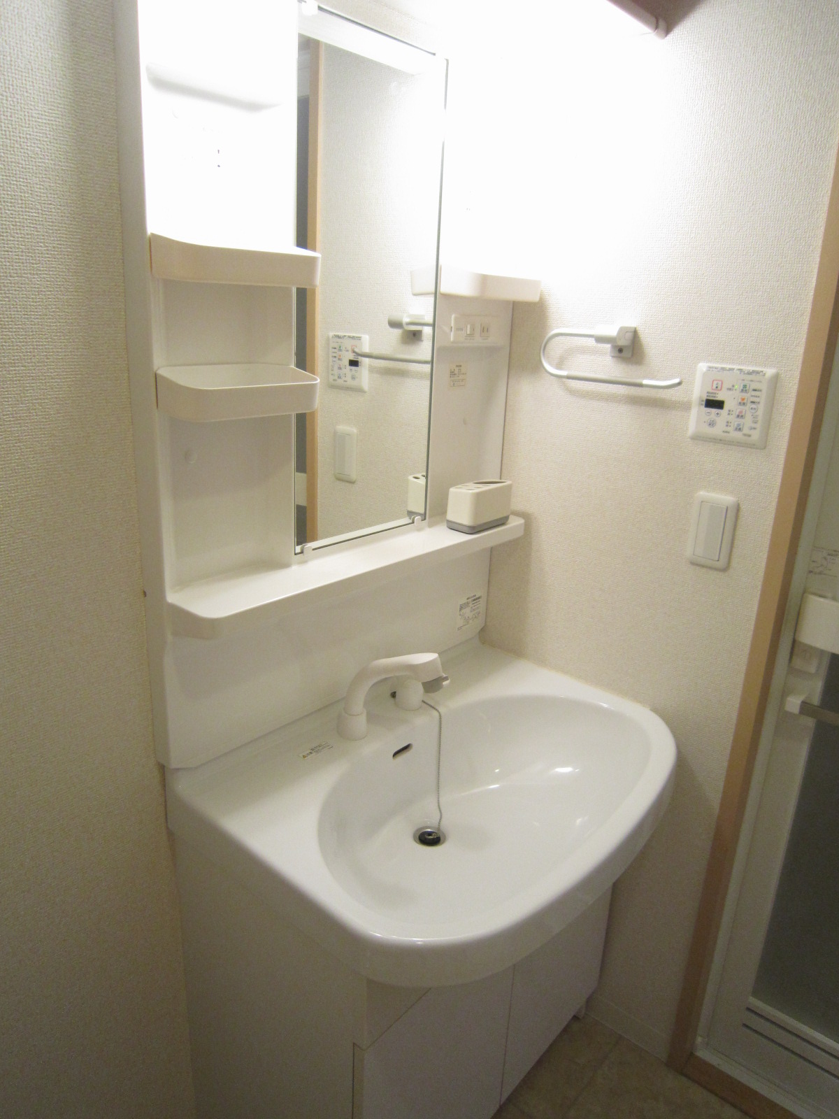 洗面設備　シャンプードレッサー