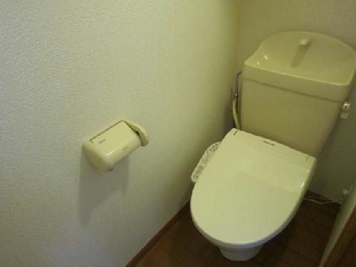 トイレ　バス・トイレ別です。