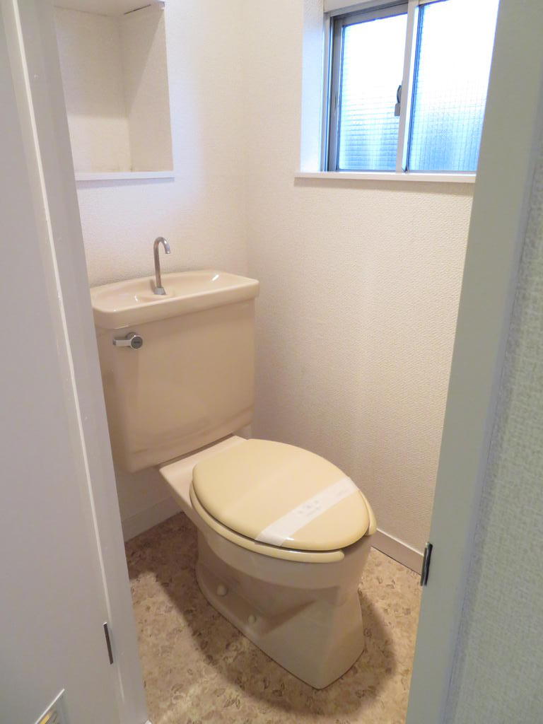 市ケ谷コーポのトイレ写真