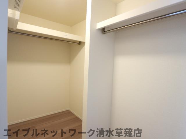 【静岡市清水区七ツ新屋のアパートの収納】