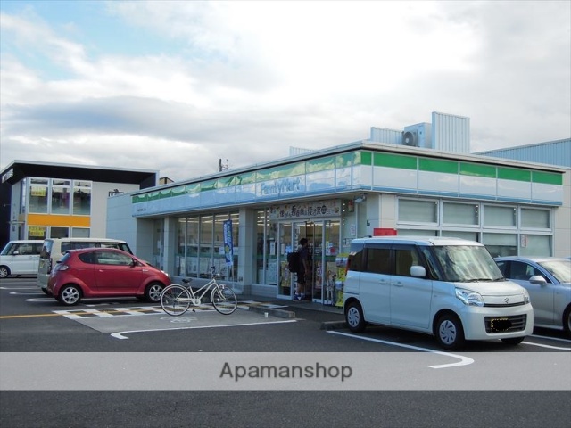 コンビニ　ファミリーマート（コンビニ）まで431m