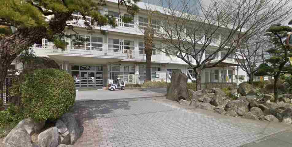 中学校　櫛原中（中学校）まで1977m